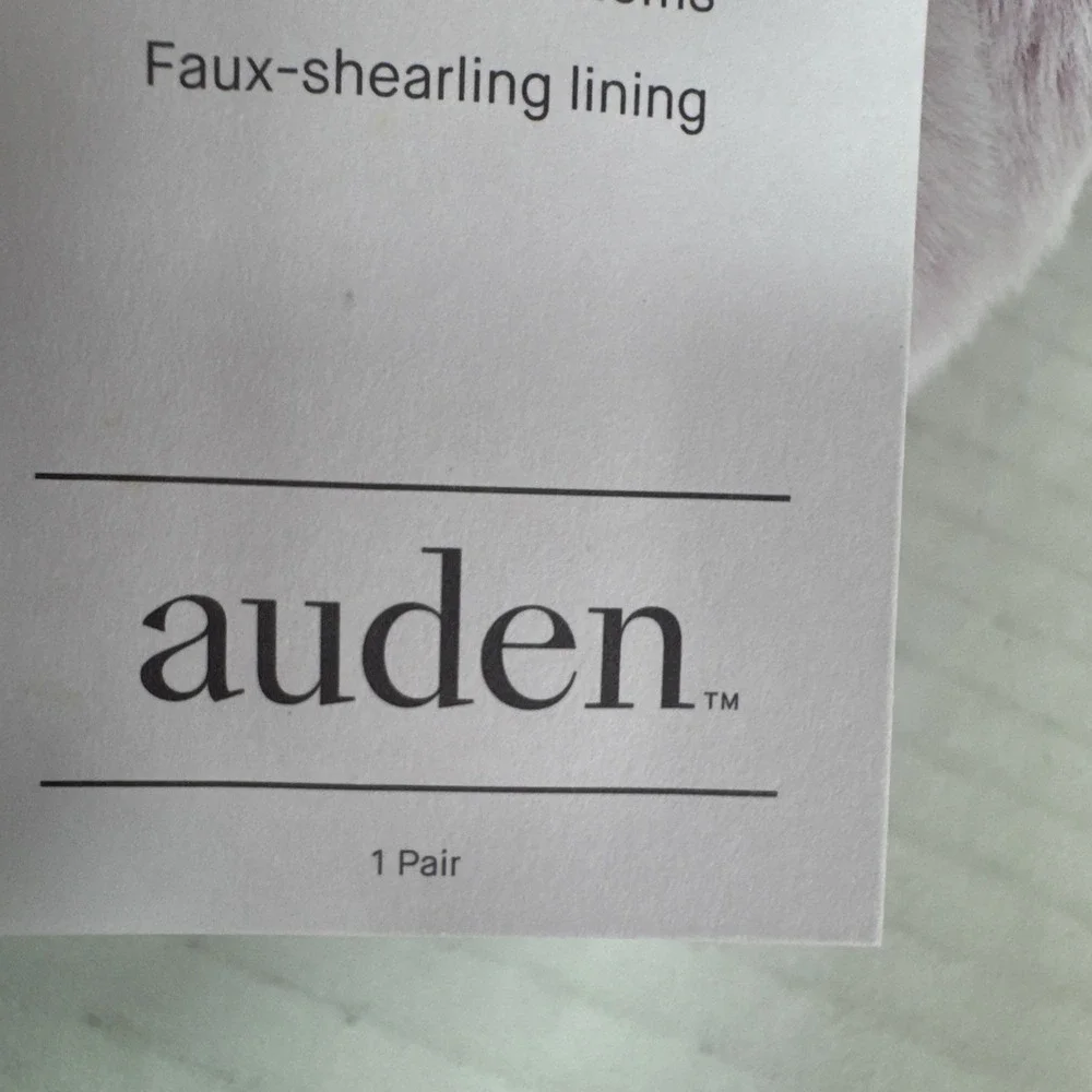 Auden Women's 0776 M/L 8-12‎ Faux Fur Slipper Socks Berry Gripper Bottom NWT